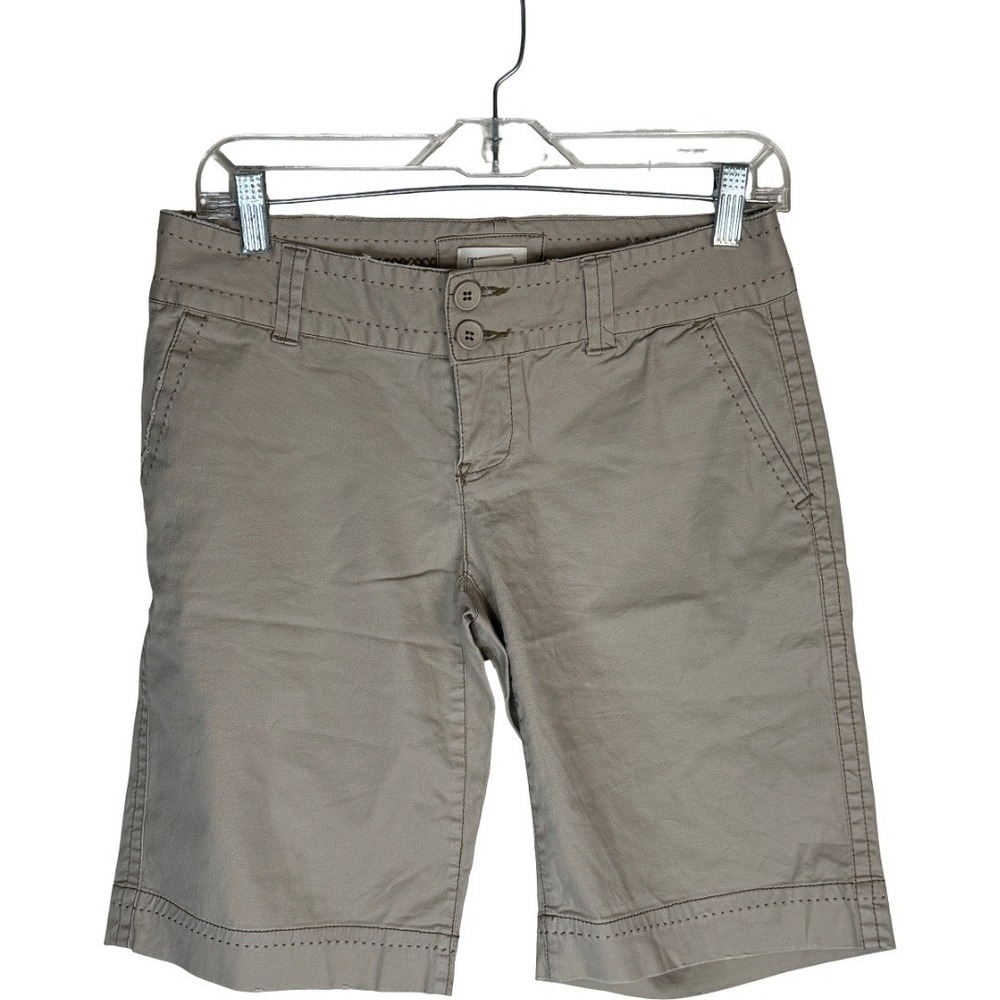 Maurices Chino Bermuda Shorts Womens 3/4 Khaki Tan Stretch Cotton Low Rise